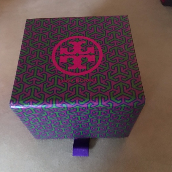 Small Tory Burch Gif Boxes w Duster. - Picture 1 of 3